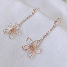 Load image into Gallery viewer, Floral Layered