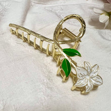 Load image into Gallery viewer, White Lily Hair Claw