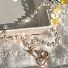 Load image into Gallery viewer, Lovely Pearl Pendant Necklace
