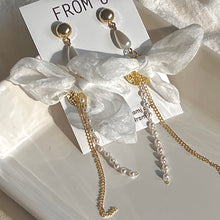 Load image into Gallery viewer, Winged Pearl Cascade Earrings