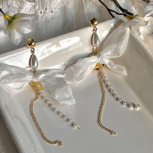 Load image into Gallery viewer, Winged Pearl Cascade Earrings
