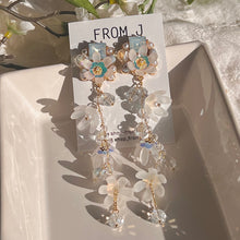 Load image into Gallery viewer, Flower Opera Drop