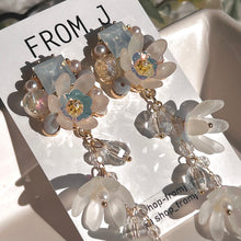 Load image into Gallery viewer, Flower Opera Drop