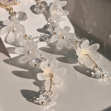 Load image into Gallery viewer, Flower Opera Drop