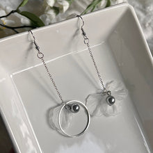 Load image into Gallery viewer, Ocean Petal Earrings