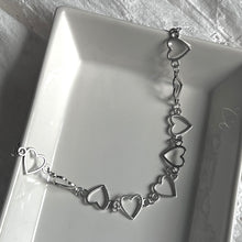 Load image into Gallery viewer, Silver Heart Chocker