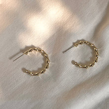 Load image into Gallery viewer, Gold Pipe C Earrings
