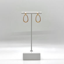 Load image into Gallery viewer, Two gold hoops