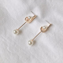Load image into Gallery viewer, Rose Gold Pearl Drop Earrings