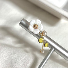 Load image into Gallery viewer, Spring Daisy