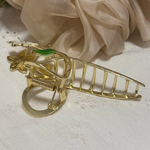 White Lily Hair Claw