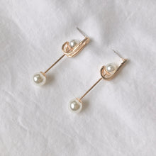 Load image into Gallery viewer, Rose Gold Pearl Drop Earrings
